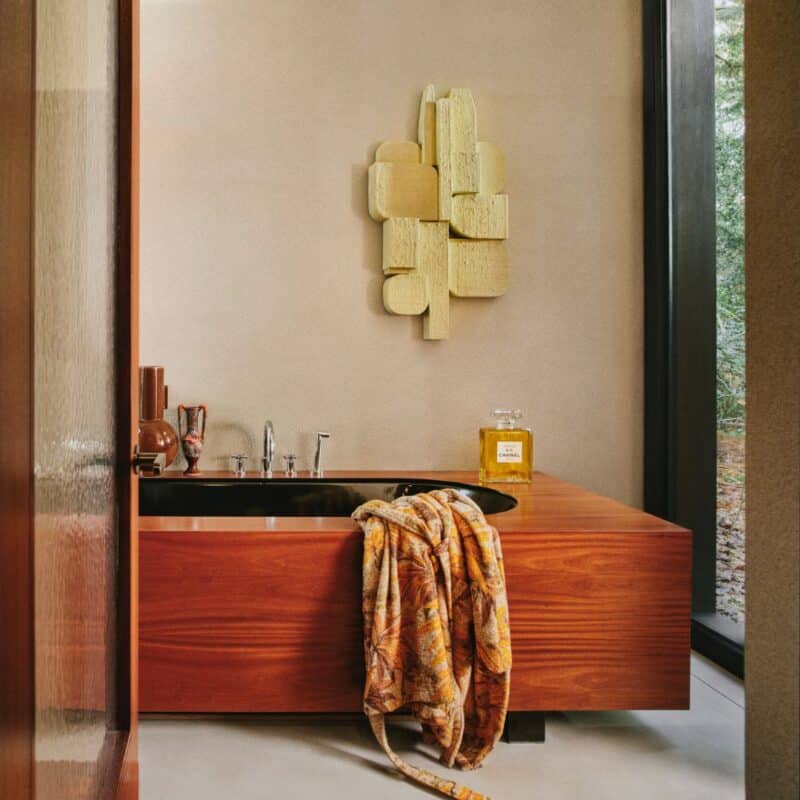 zidna skulptura modernist