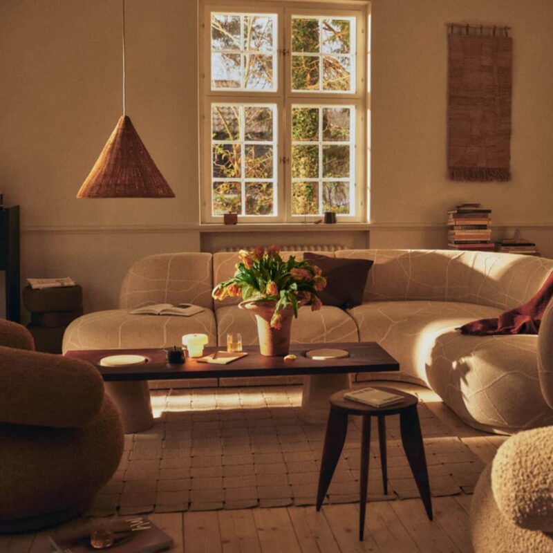 Stolić od travertina i drva Grova, proizvođač Ferm Living